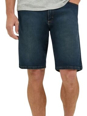 Wrangler. Men's Dark Blue Denim Shorts. Size 33. NWT.